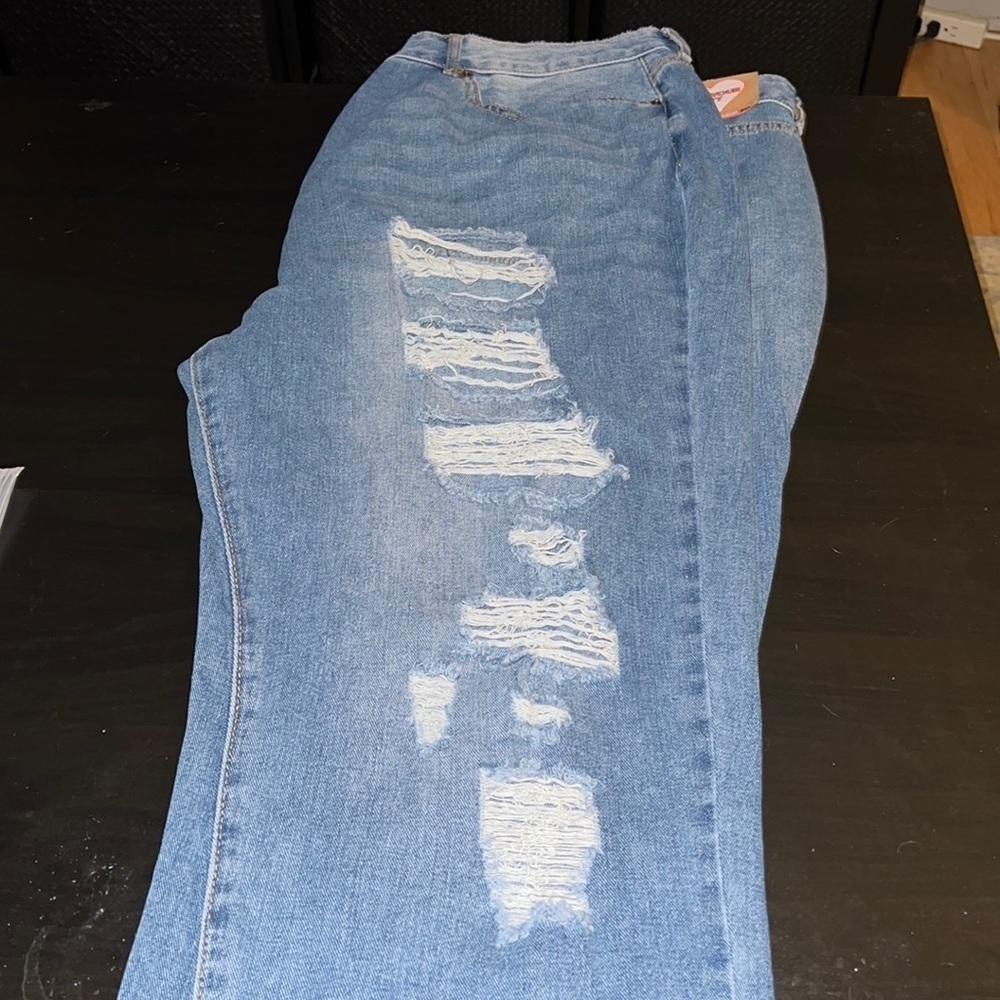 Forever 21 distressed ripped high rise boyfriend medium wash Sz 20